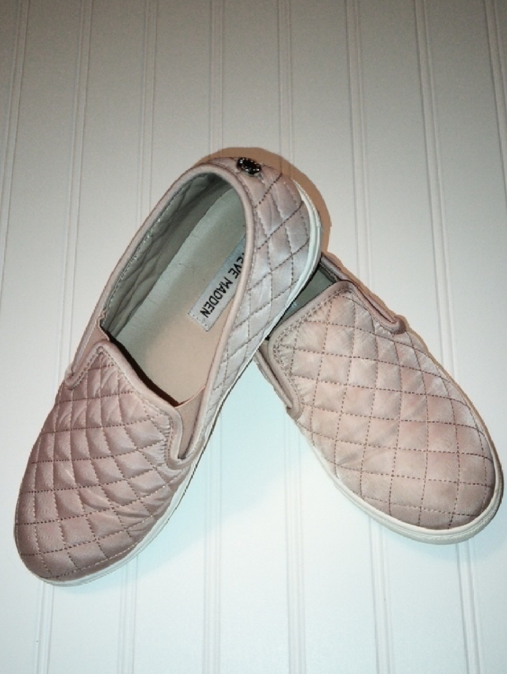 Steve Madden Quilted Slip-On Sneakers in Pale Pink / Size 9 - Picture 2 of 7